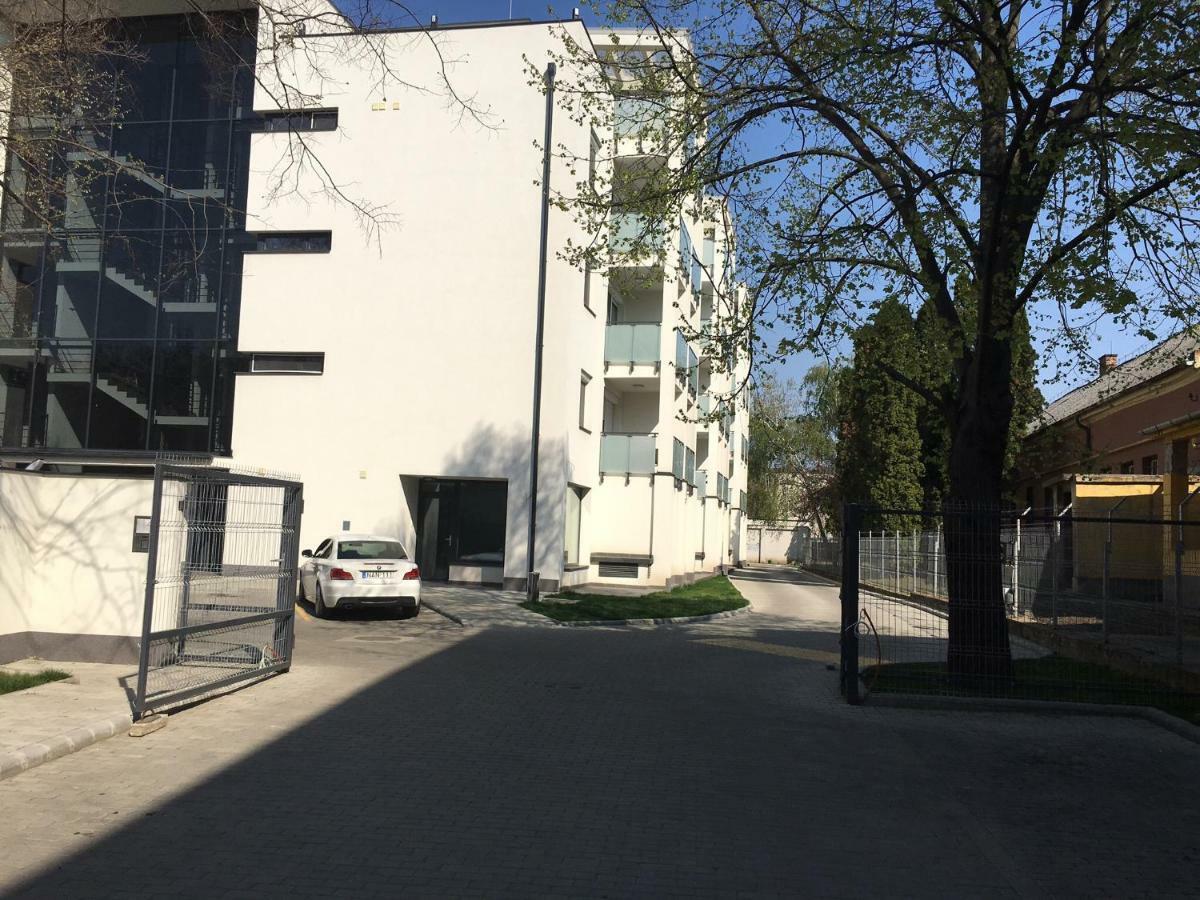 Апартаменты Belle Casa 34 Дебрецен Экстерьер фото